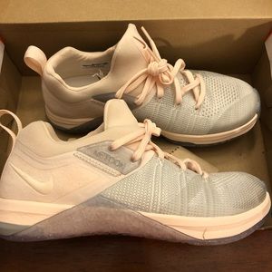 Nike Women Metcon Flyknit 3 Peach Running Shoes